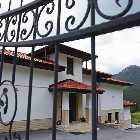 Луксозна вила релакс Пампорово